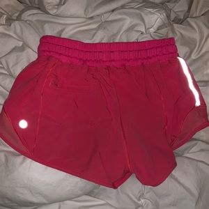 pink lululemon hotty hot shorts